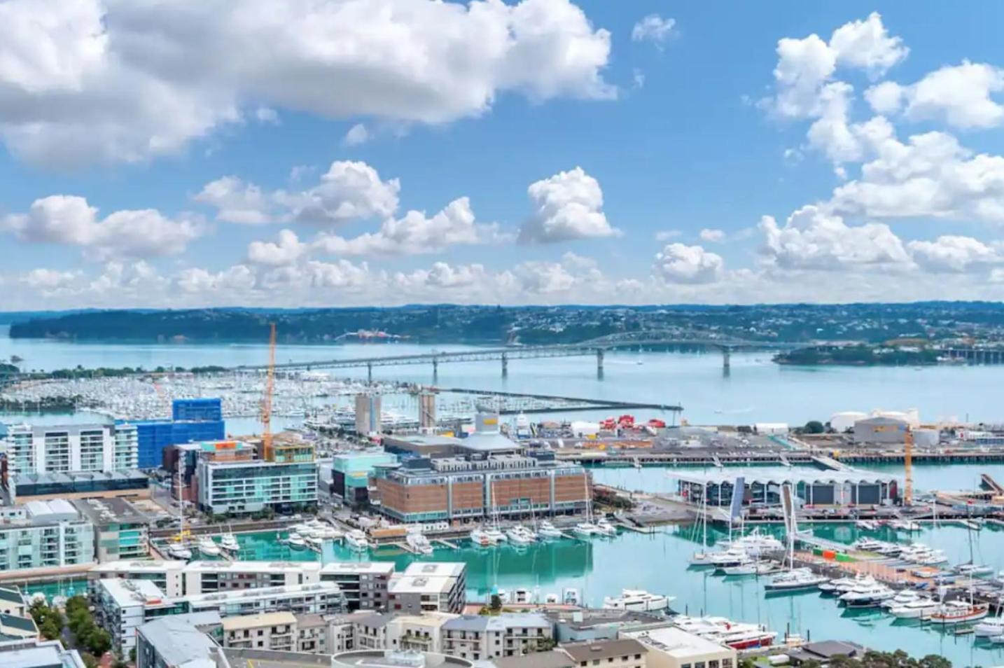 Top Floor Harbour View And Skytower View Apartment In Cbd Auckland Exterior foto